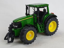 Siku Traktor John Deere 6920 S, 1:32, neuwertig