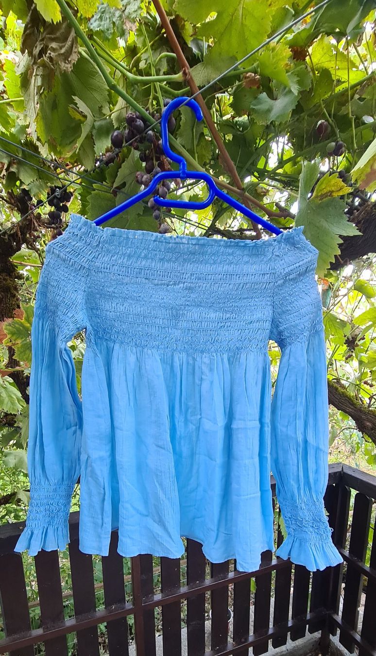 Maje Camicette: Damen Bluse hellblau schulterfrei MARKE MAJE Gr.34 – Usato da Wettingen venduto da Mahariko