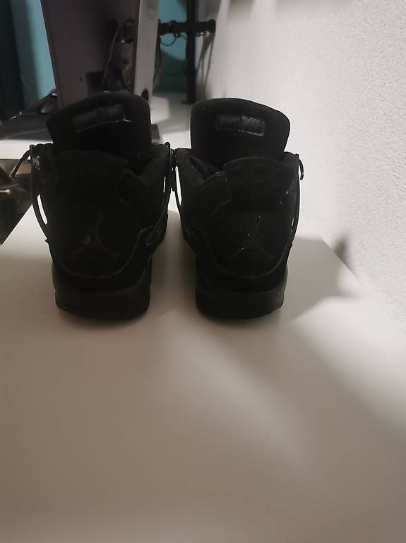 Jordan Herrenschuhe: Jordan 4 Black Cat taille 44 – Gebraucht aus Provence von yoh_758j 2
