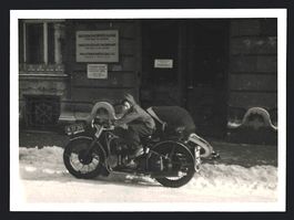 4 Fotografien Ansicht Wien, Motorrad Puc