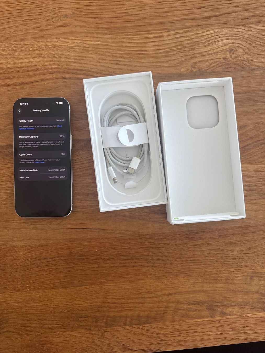 Apple Handys / Smartphones: iPhone 16 Pro (Screen potenziell defekt) – Gebraucht aus Niederteufen von Schakalaka 3