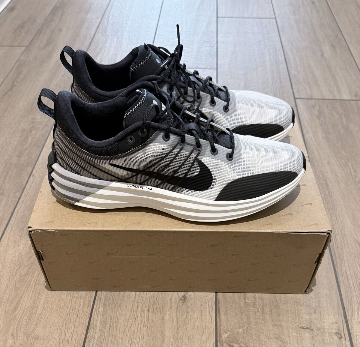 Nike Chaussures hommes: Nike Lunar Roam 43 – D'occasion à Savièse par Cedric007 2