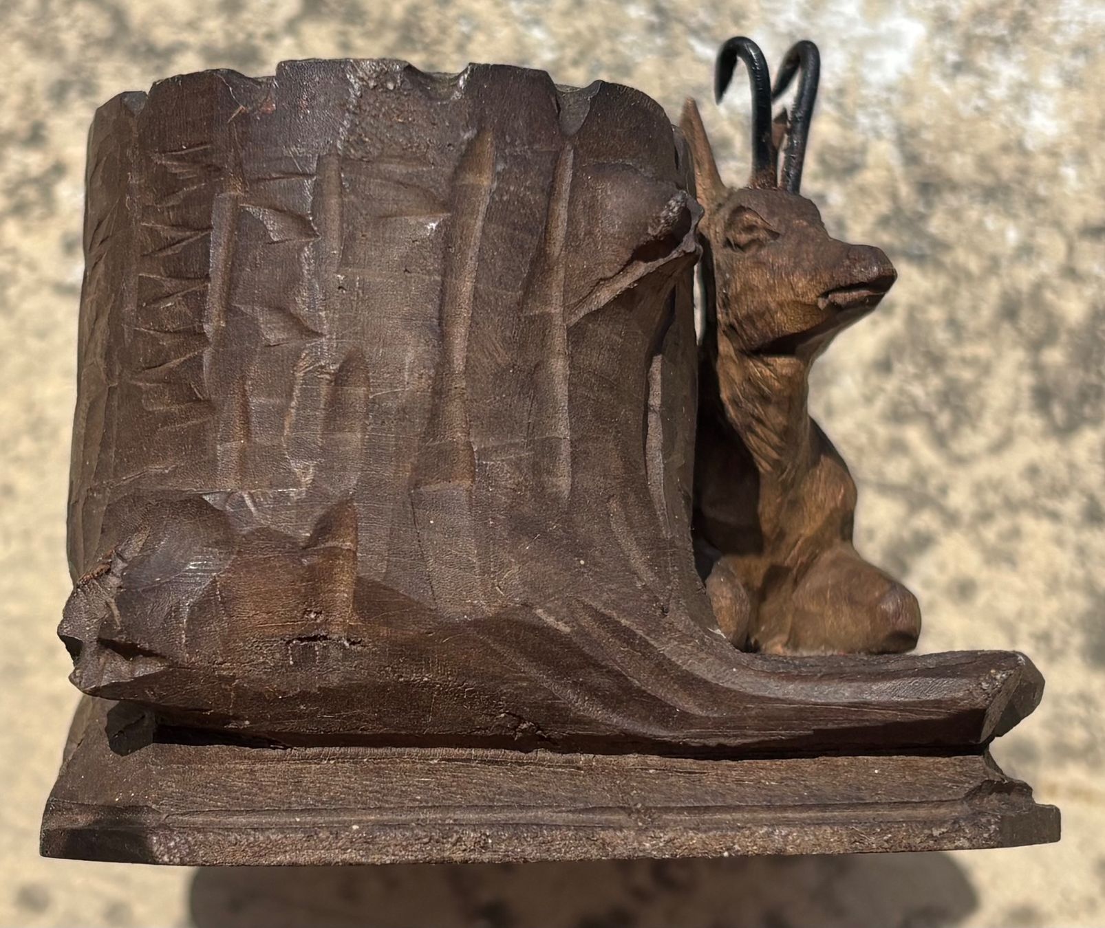 Figurines: Bois sculpté chamois, ancien style Rustique – D'occasion à Neuchâtel par gefdeneuch 6
