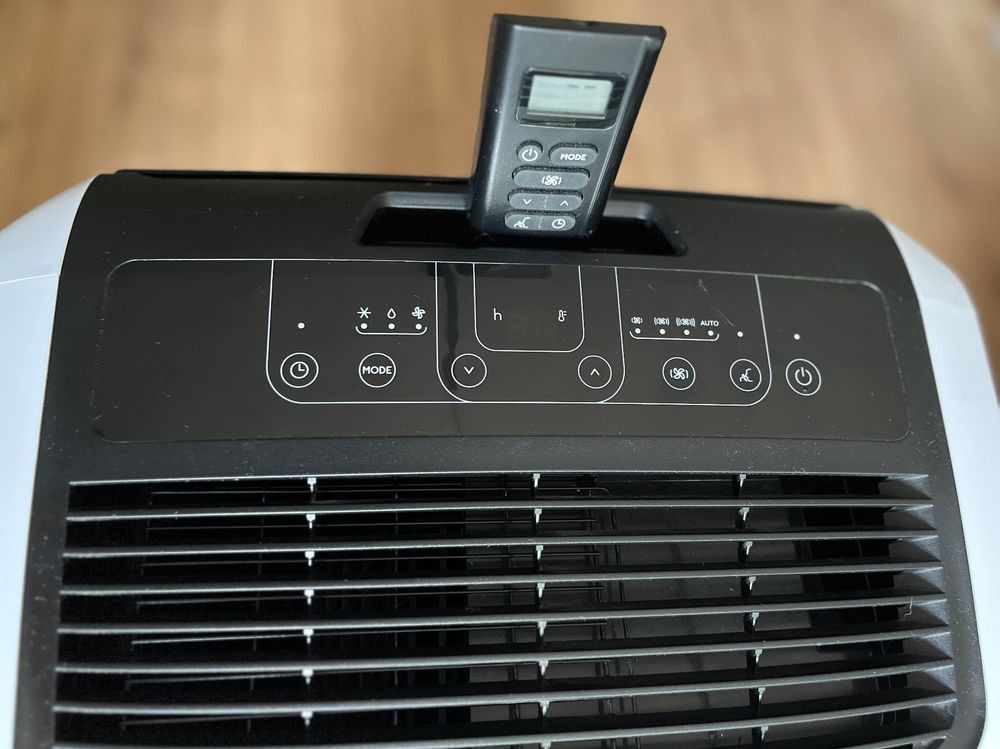 De'Longhi Klimageräte: Mobiles Kilmagerät von Pinguino mit Remote - PAC EM93 SILENT – Gebraucht aus Luzern von YaZu 1