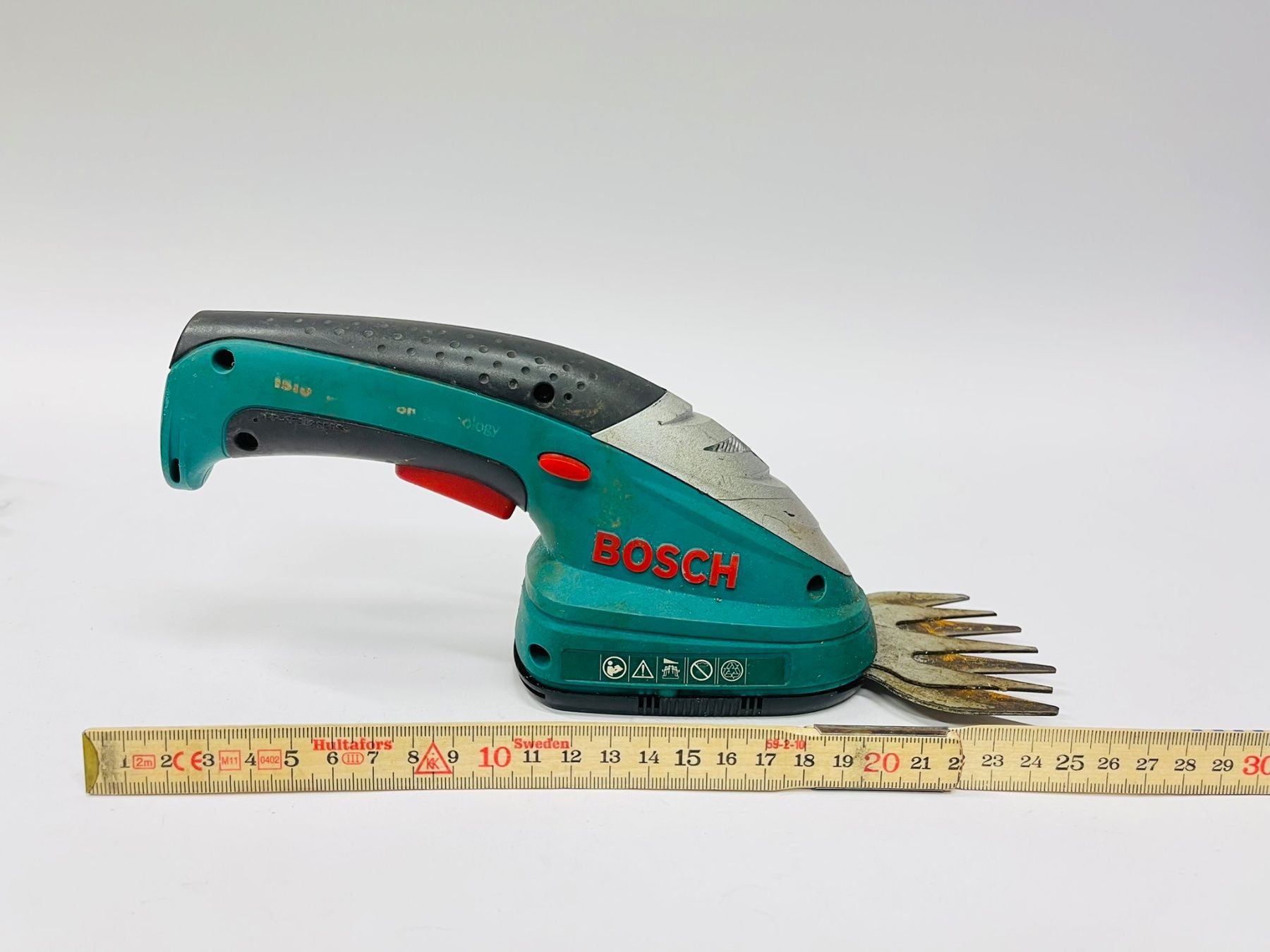 Bosch Tutti gli attrezzi: Bosch Isio Akku Gras- und Strauchschere Set – Usato da Olten venduto da ELHANDEL 6
