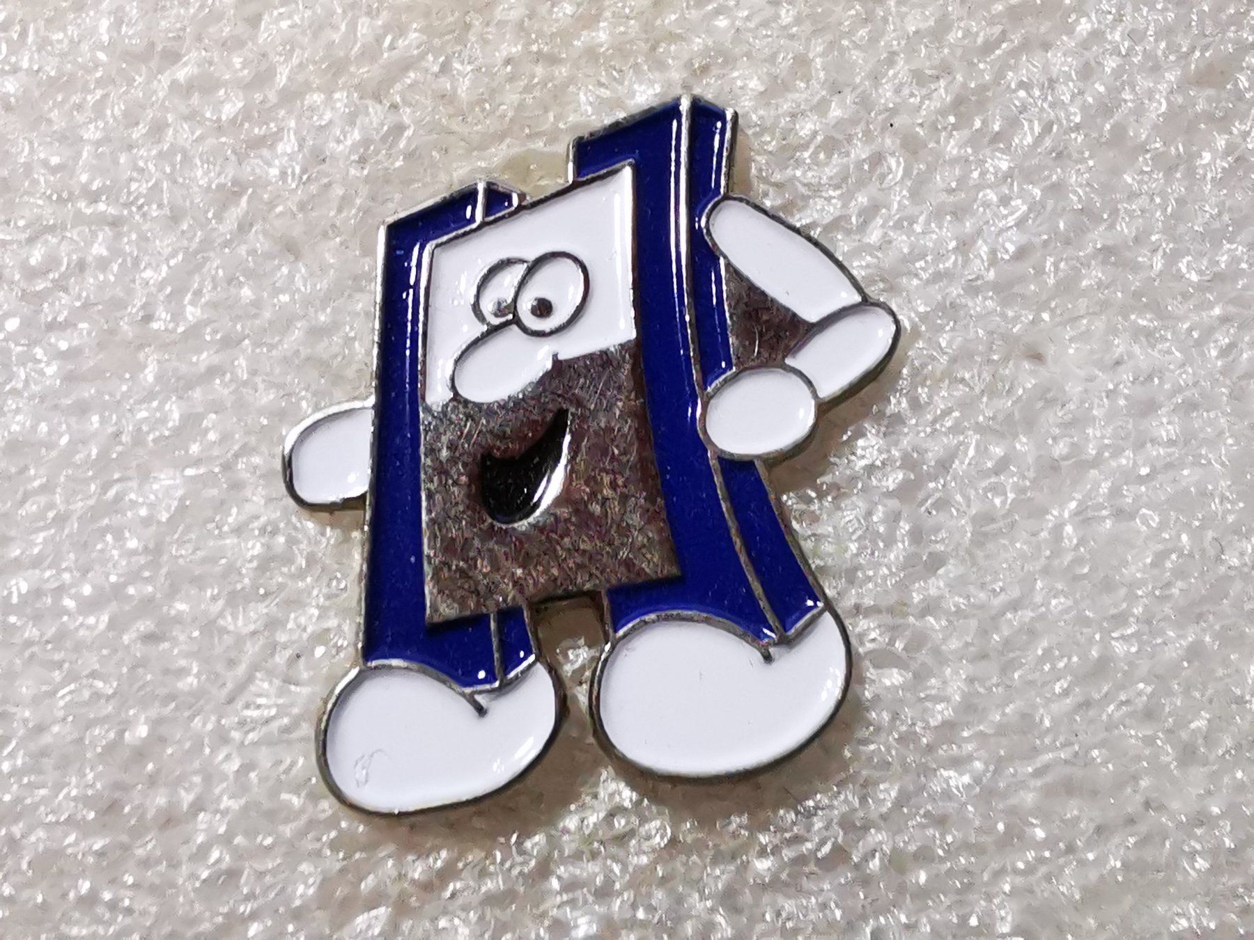 Placchette & Badge: Ansteckpin 50: – Usato da Oppligen venduto da Pin-Fall-Shop