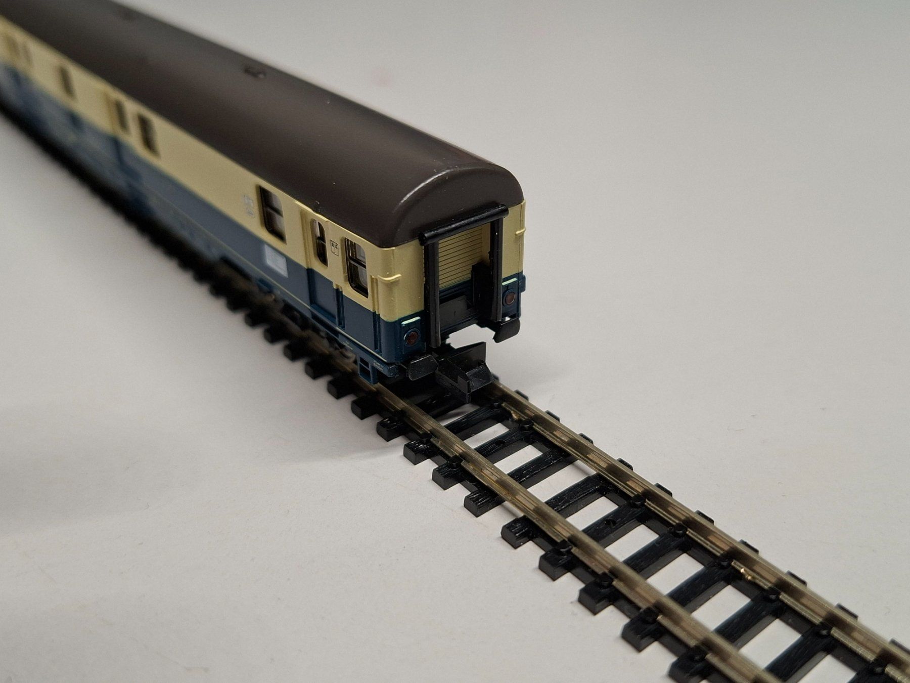 Arnold Modelleisenbahnen: Arnold DB IC Postwagen – Neu (gemäss Beschreibung) aus Liesberg Dorf von Wispli3 1
