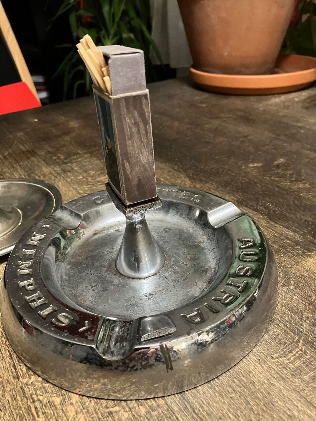 Aschenbecher: Ascher antik Design-Klassiker – Gebraucht aus Zürich von ylluw50