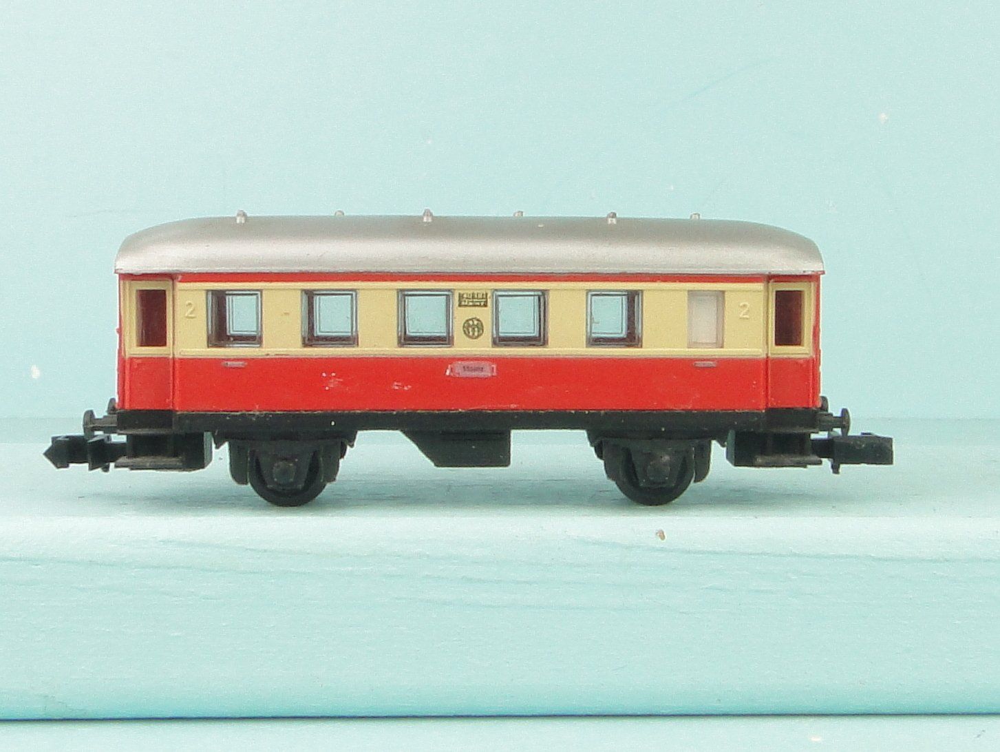Arnold Modelleisenbahnen: Arnold Spur N 2 X DR  Länderbahnwagen – Gebraucht aus Bülach von Albitrain 1