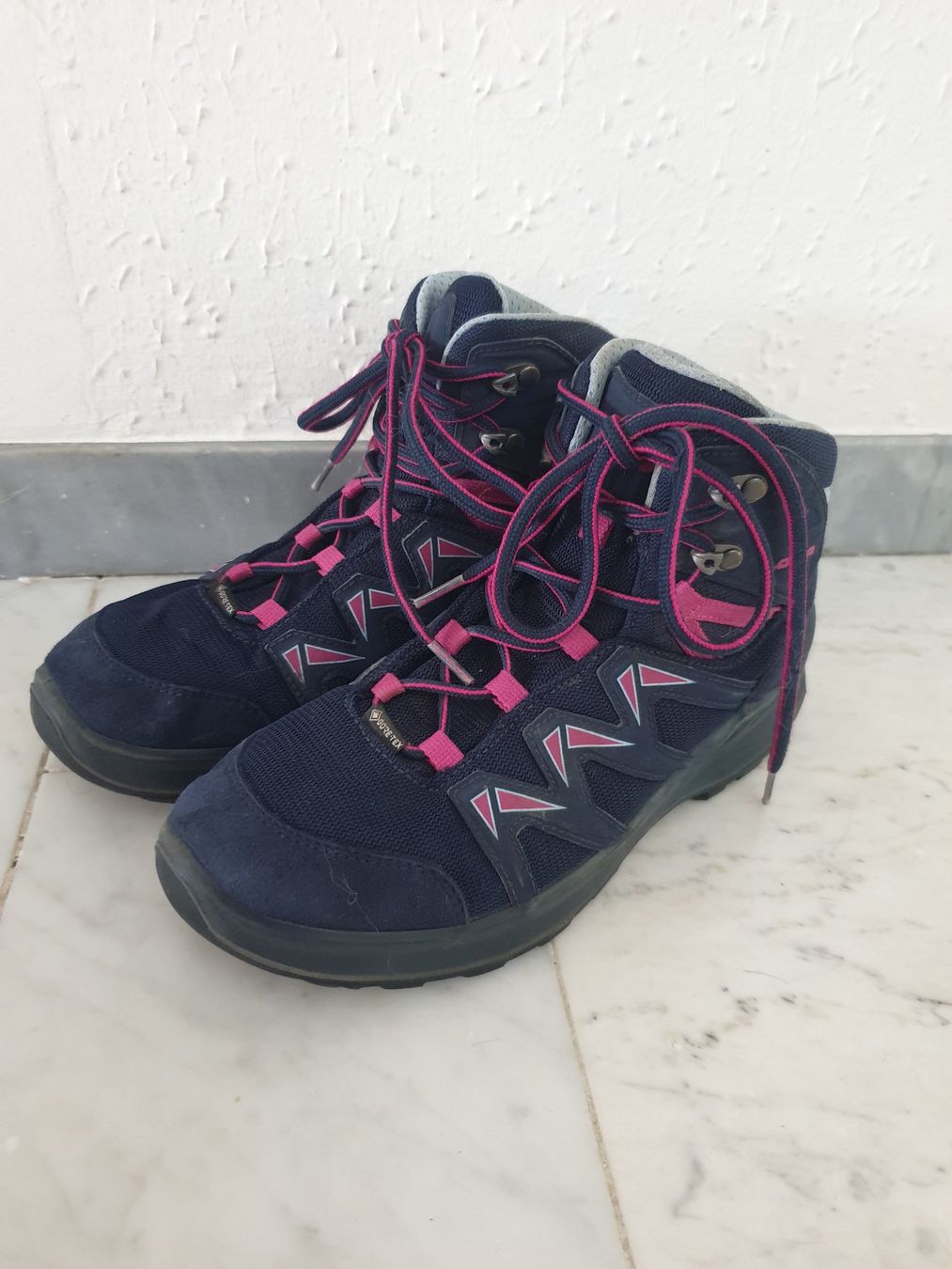 Lowa Chaussures garçon: Lowa Wanderschaft Grösse 36 – D'occasion à Unterengstringen par Ypsilony