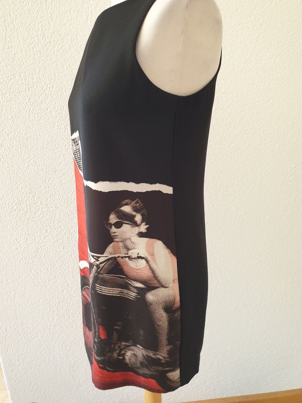 Moschino Kleider: Moschino wunderschönes Printkleid Gr. 34 – Gebraucht aus Bottmingen von sandy_2 2