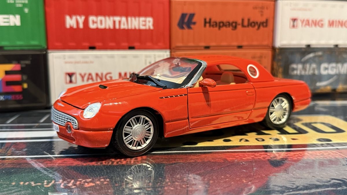 Ford Modellini d'auto: James Bond 007 2002 Ford Thunderbird Die Another Day Auto 1: – Nuovo e nell'imballaggio originale da Basel venduto da Zomeg
