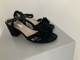 Sandaletten schwarz Grösse 38 mit Blumenapplikation