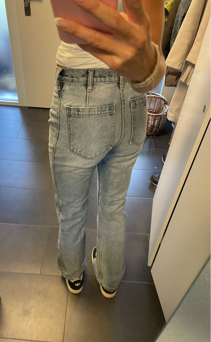 Jeans: Blaue Straight Leg Jeans – Nuovo (secondo la descrizione) da Jona venduto da liv_kjr6 1