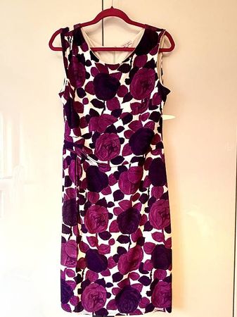 Magnifique robe Phase 8