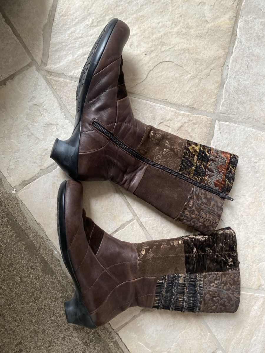 Think Scarpe da donna: Think bottes 37  – Usato da Neuchâtel venduto da malv 1