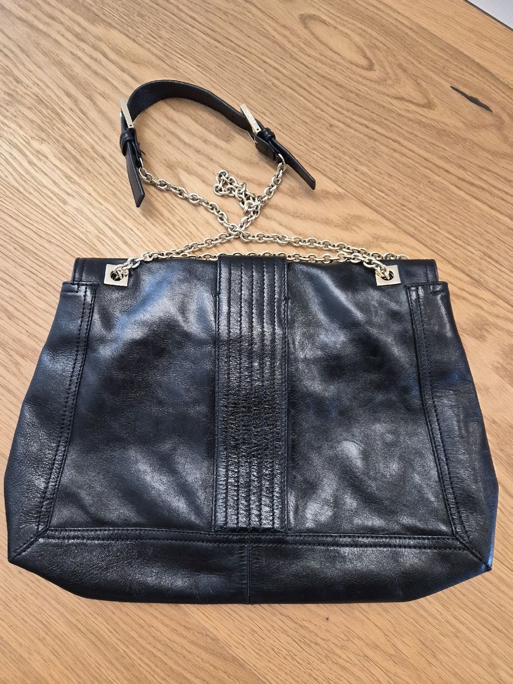 Fendi Borse da donna: Fendi Handtasche schwarz mit Kette  – Usato da Schwarzenberg LU venduto da LadySecondhand 3