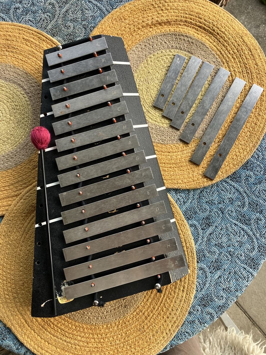Strumenti musicali: Studio 49 Glockenspiel mit Zusatzstäben – Usato da Dornach venduto da SantiagoZG