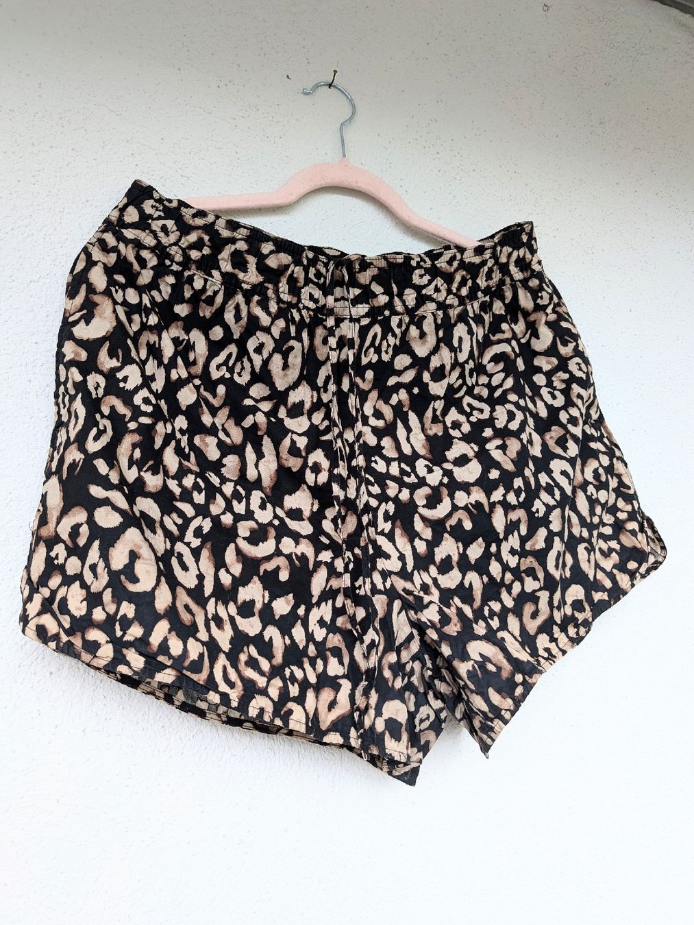 H&M Pantaloni: Kurze Stoffhosen Gr. M – Usato da Bern venduto da dun 1