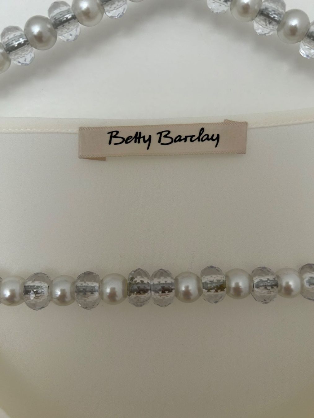 Betty Barclay Camicette: Betty Barclay Bluse, weiss, Gr.38 – Usato da Horn venduto da Resvi 2