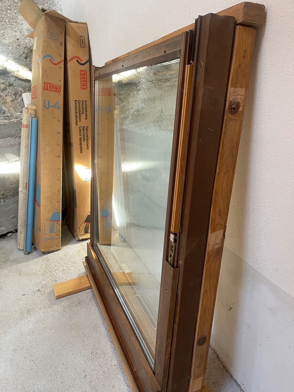 Finestre: ungebrauchtes Velux U-4 Dachfenster – Nuovo (secondo la descrizione) da Ftan venduto da Titelseite 2
