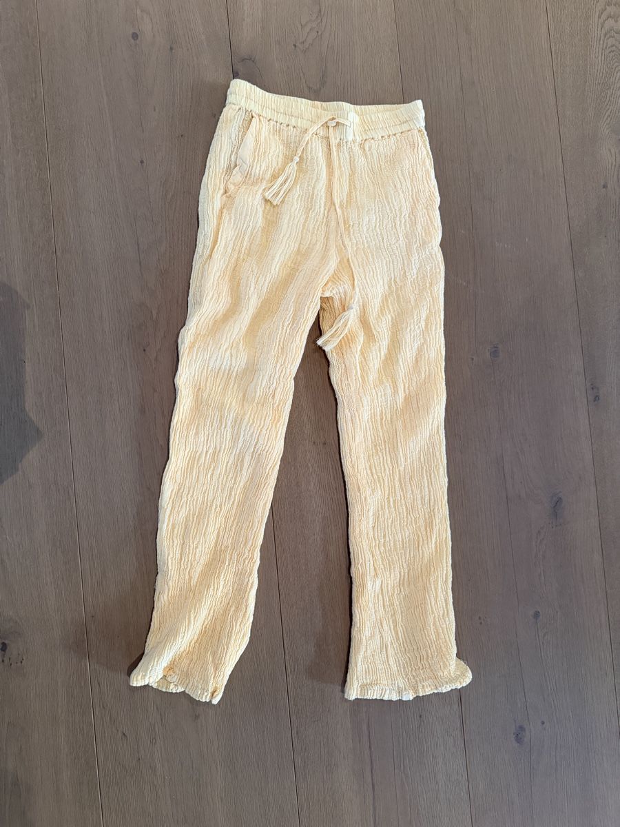 Pantaloni: Yellow Summer Pants – Usato da Zürich venduto da P_Lipinski_21 1