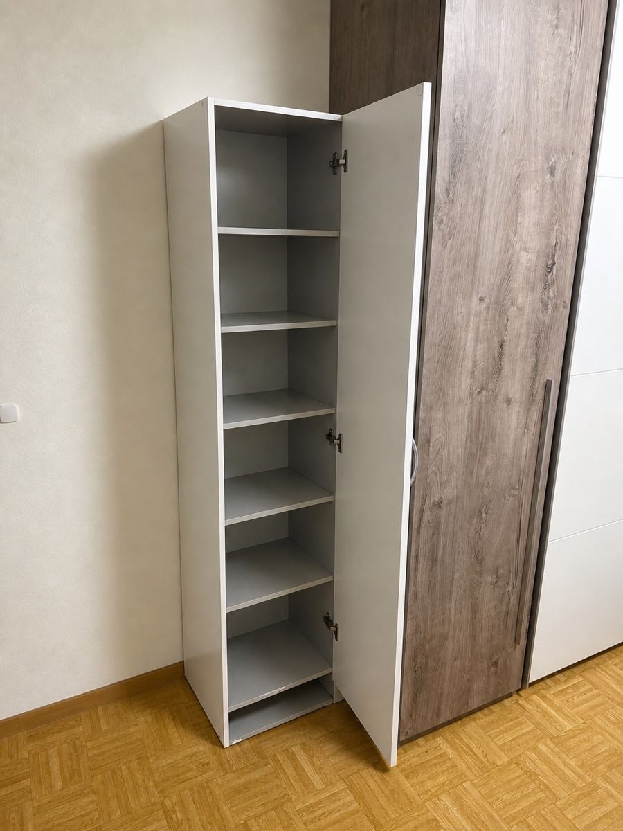 Armoires: Hochschrank weiss – D'occasion à Winterthur par sje_lks5 1