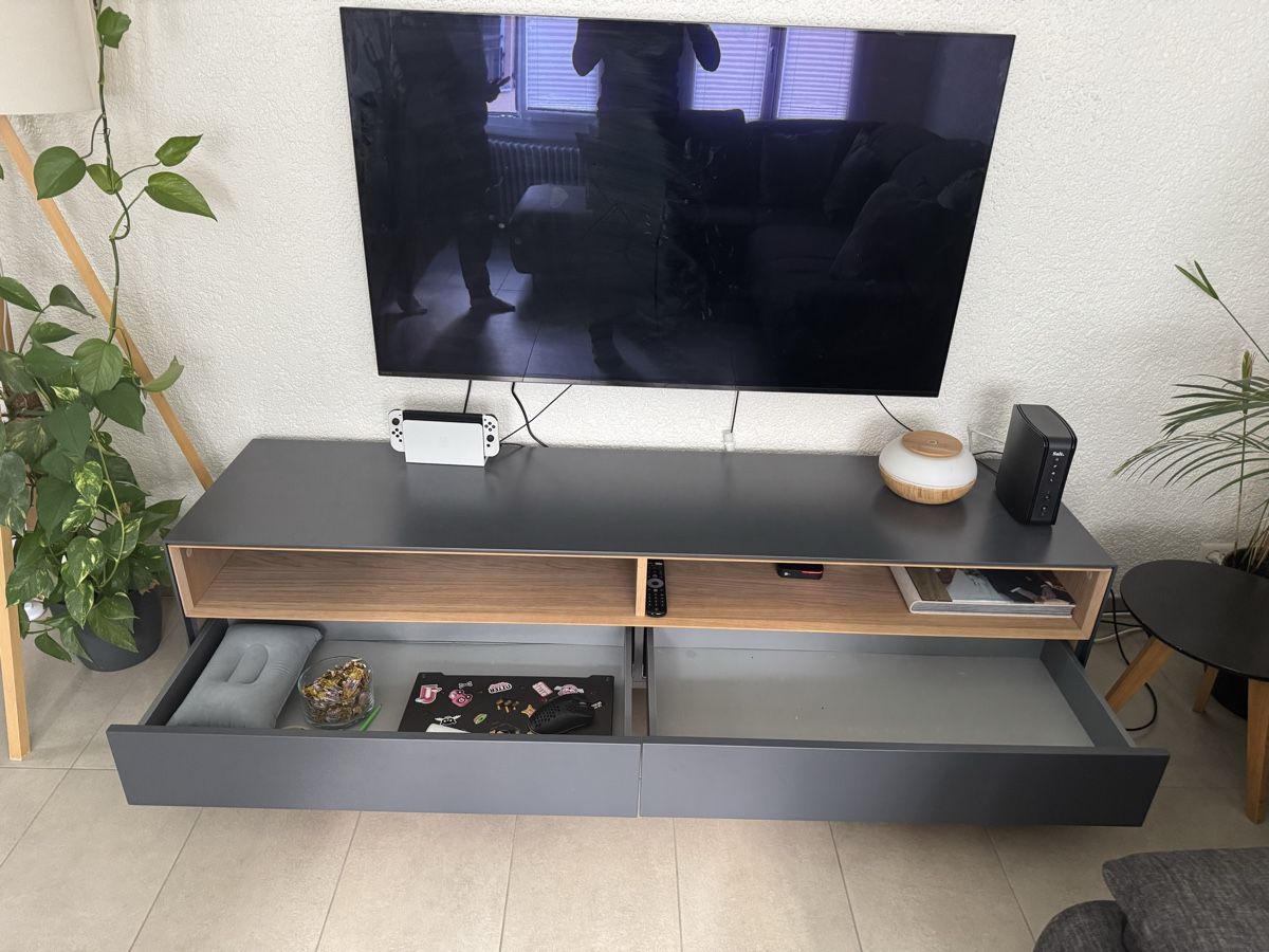 Pfister Cassettiere: Meuble télé pfister – Nuovo (secondo la descrizione) da Bôle venduto da koc_vqj8