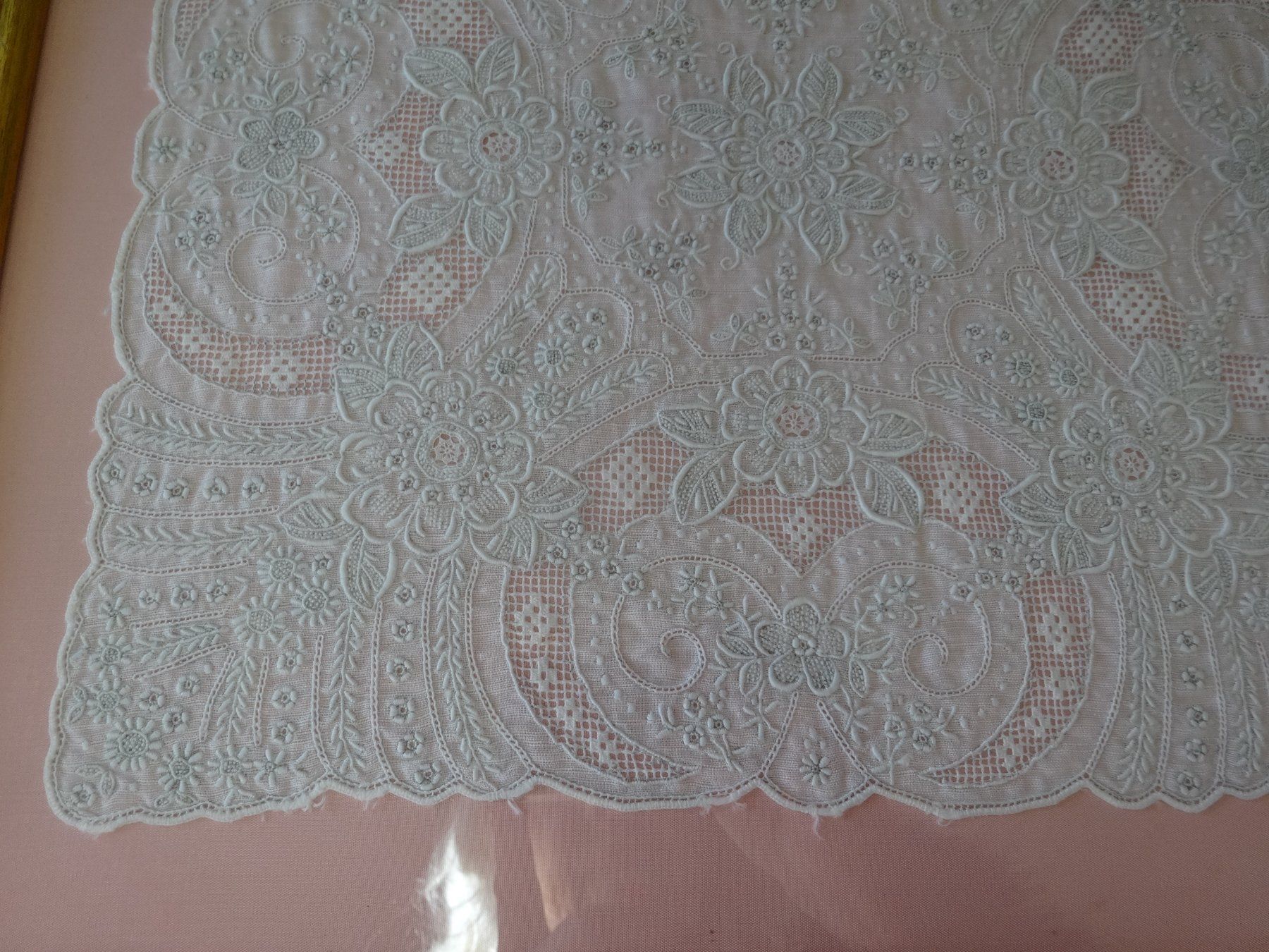 Toutes les décorations: 2 extraordinaires broderies – Neuf avec emballage d'origine à Biel/Bienne par milamila02 4