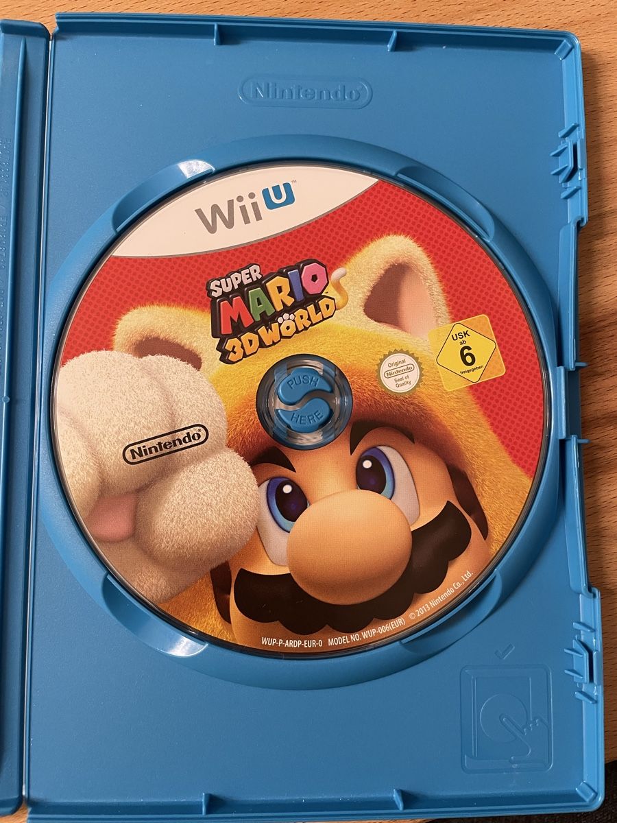 Nintendo Spiele: Nintendo WII U Super Mario 3D Worlds – Gebraucht aus Gelterkinden von  1