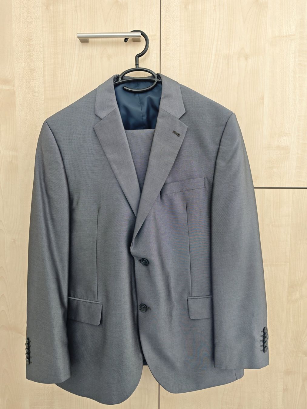 C&A Completi: Anzug Set 3-teilig Blazer/Weste/Hose – Usato da Stetten AG venduto da Jandacho