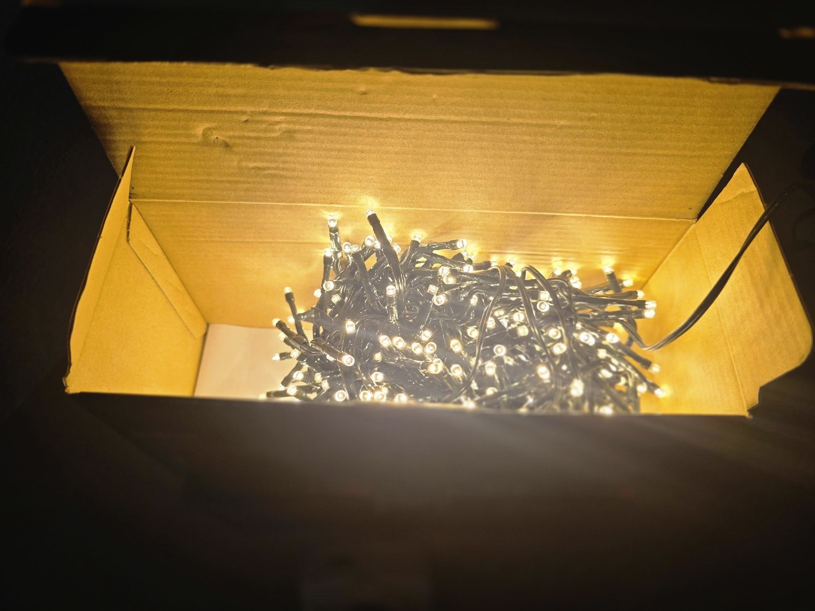 Migros Ghirlande e barre luminose: Noel Cluster Lichterkette 4m 320 LED warmweiss mit Timer, – Nuovo (secondo la descrizione) da Wetzikon ZH venduto da Prinzessin014 2