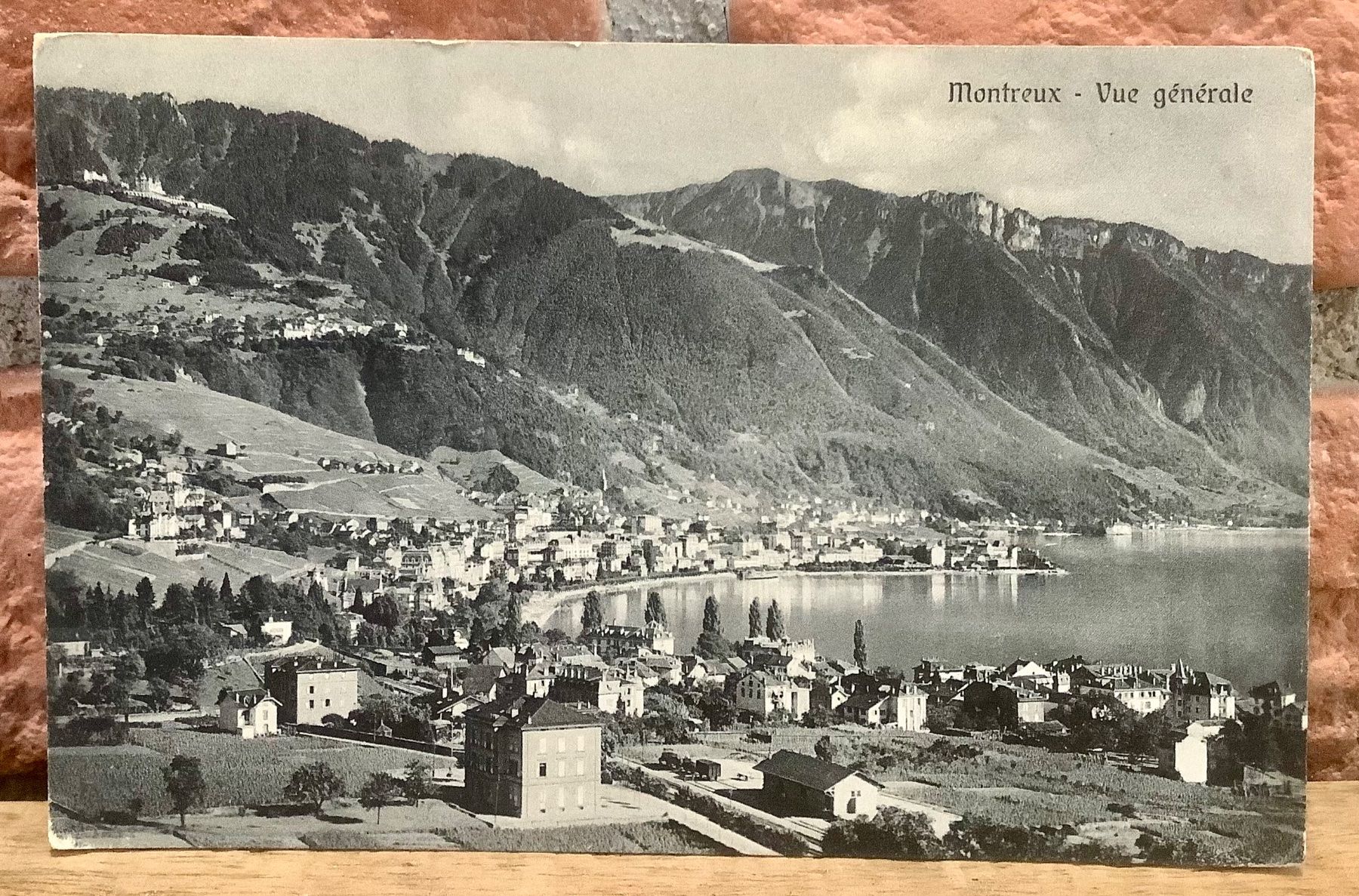 Cartoline postali: MONTREUX - Vue Générale - Lac Leman – Usato da Root venduto da ENGLAND-TREASURES