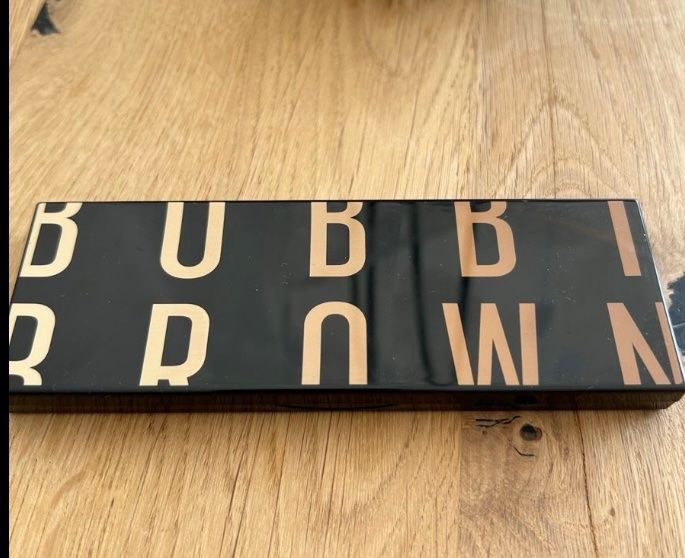 Make-up: Bobbi Brown Stonewashed Nudes Eyeshadow Palette – Gebraucht aus Reinach AG von  2