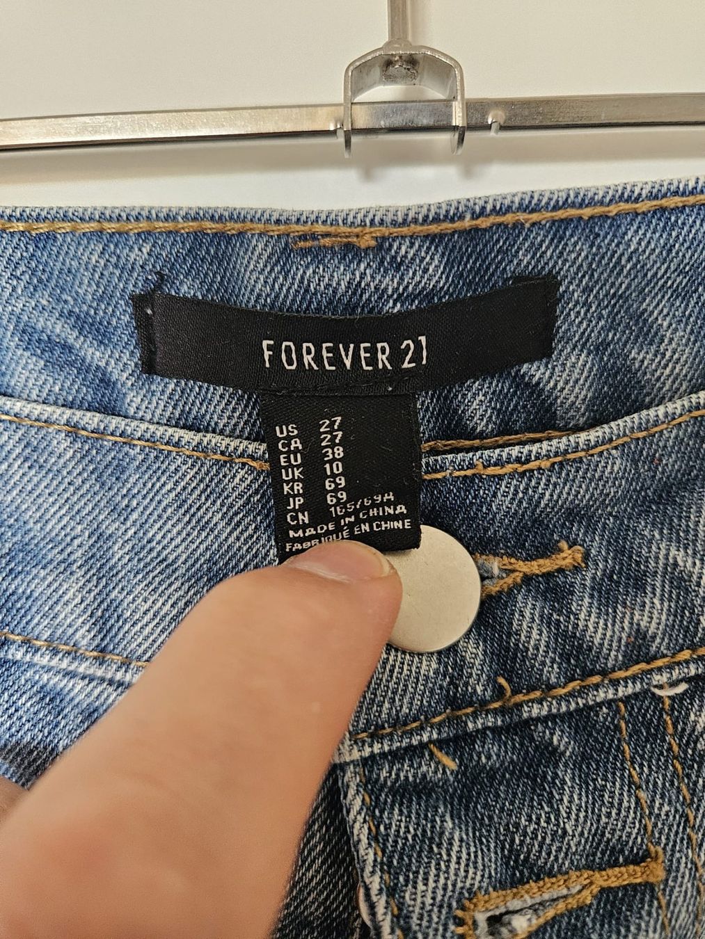 Pantalons: Jeans Shorts 'Forever 21' – D'occasion à Muri b. Bern par mar_2hpg 2