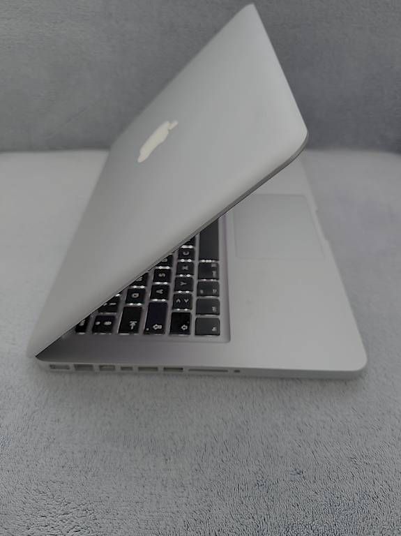 Apple Notebooks: MacBook Pro 13", i5, 8 GB RAM, 500MB SSD, 2010 – Gebraucht aus St.Gallen von hss_GmbH 2