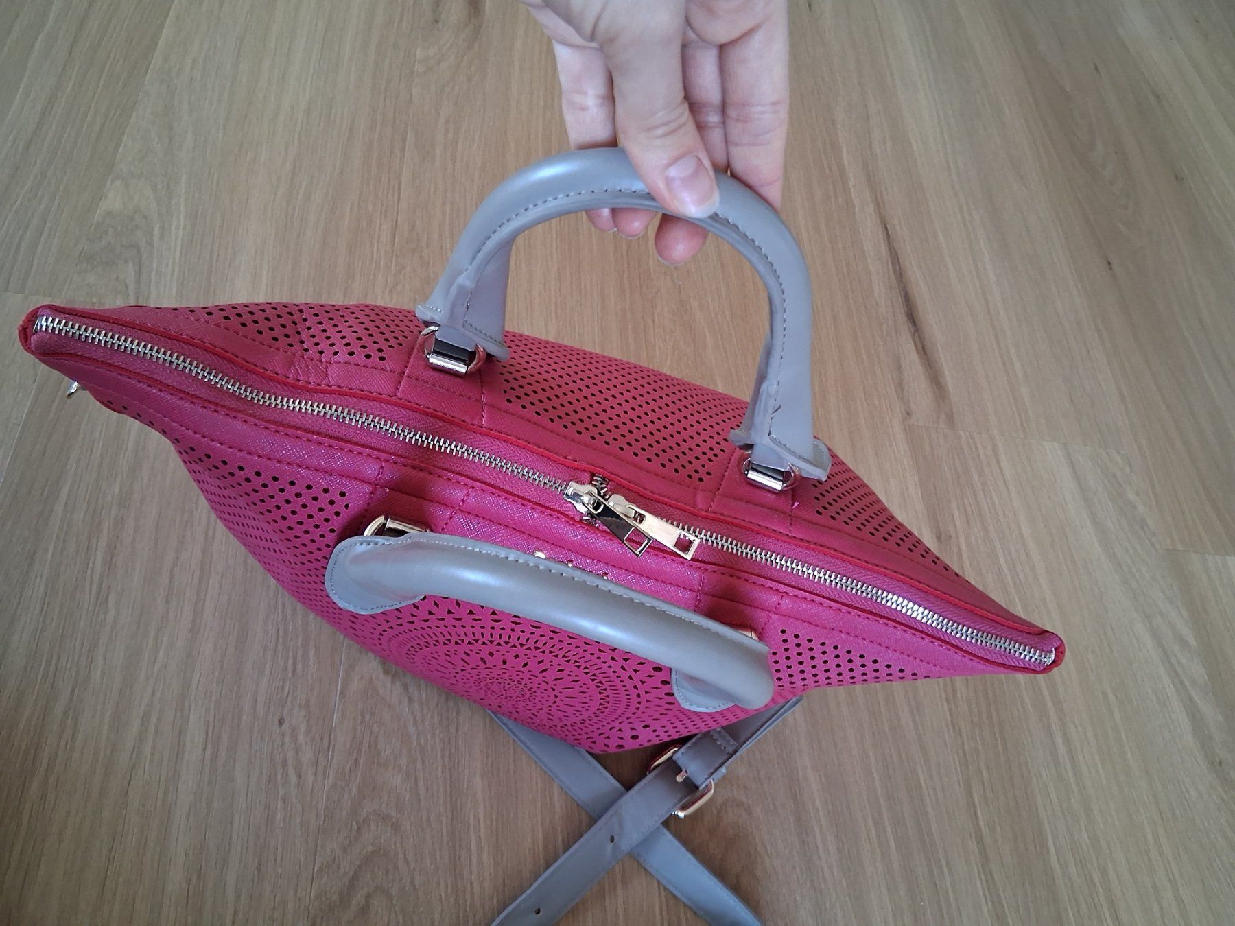 Desigual Taschen für Damen: Grosse Desigual Tasche neuwertig – Gebraucht aus Lengnau AG von Nathi88 6