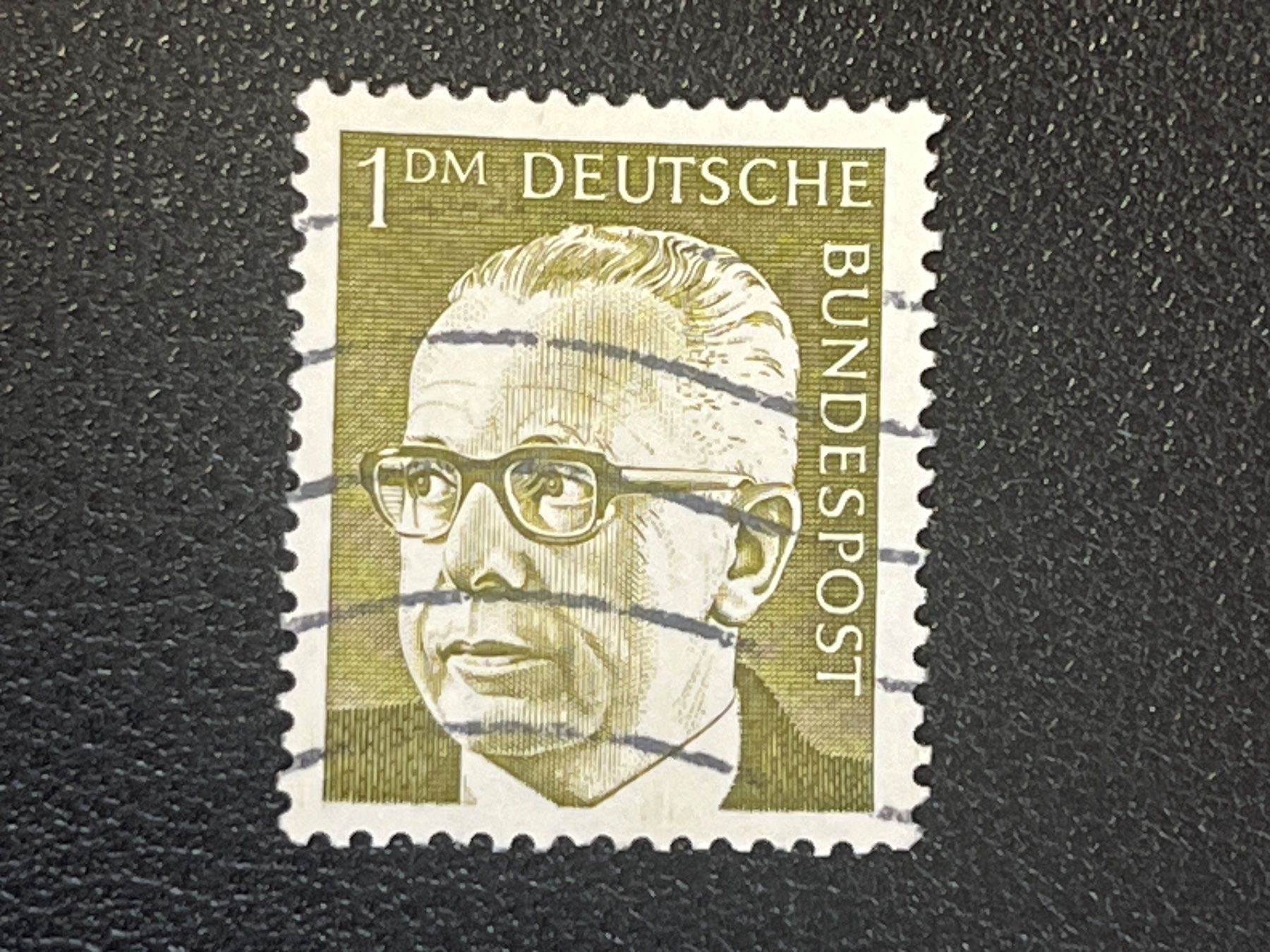 Tutti i francobolli: Deutschland Briefmarke – Usato da Chiasso venduto da AzenYa