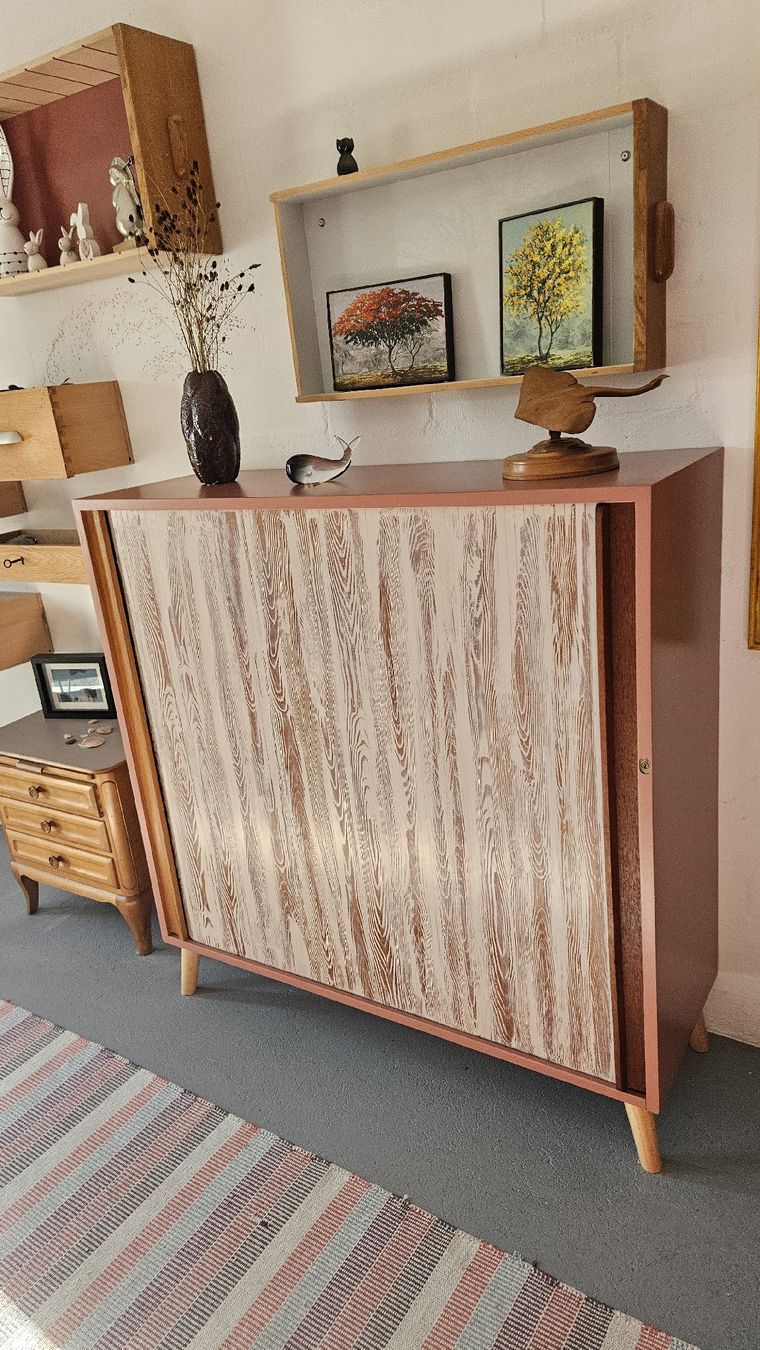 Credenze: Mid-Century Modern Cabinet - Stylish Storage Solution! – Usato da Riedt b. Erlen venduto da bluerunner 5