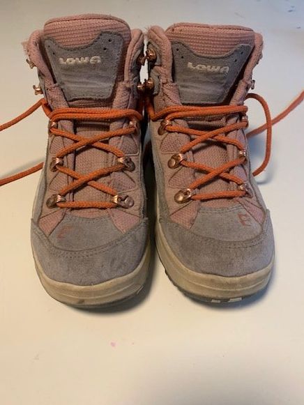 Scarpe per ragazze: Wanderschuhe Mädchen Gr. 32 – Usato da Rorbas venduto da M.E.13