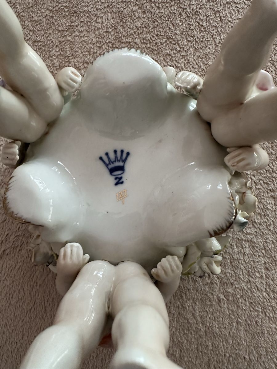 Statuette: Schöne Bonbobiere im Rococco Stil – Usato da Herbriggen venduto da Sehrazade 2