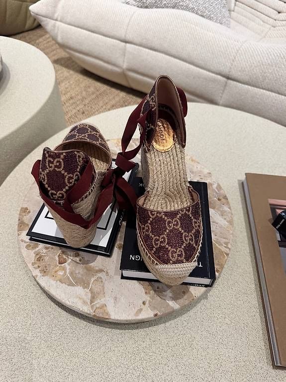 Gucci Chaussures femmes: GUCCI SANDALEN LOGO – Neuf (Voir description) à Schwyz par bofb 7