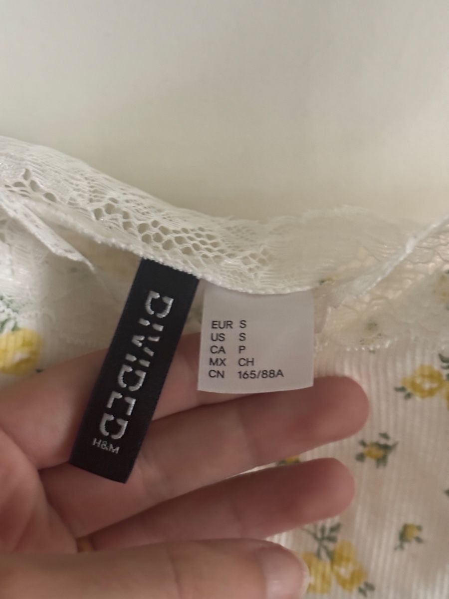 H&M Tops: H&M Top mit Blumenmuster und Spitze Groesse S – Neu (gemäss Beschreibung) aus Kehrsatz von luc_vs5c 2