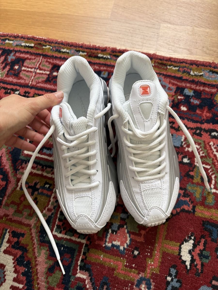 Nike Herrenschuhe: Nike shox R4 – Neu und originalverpackt aus Luzern von cedrineeeez 1