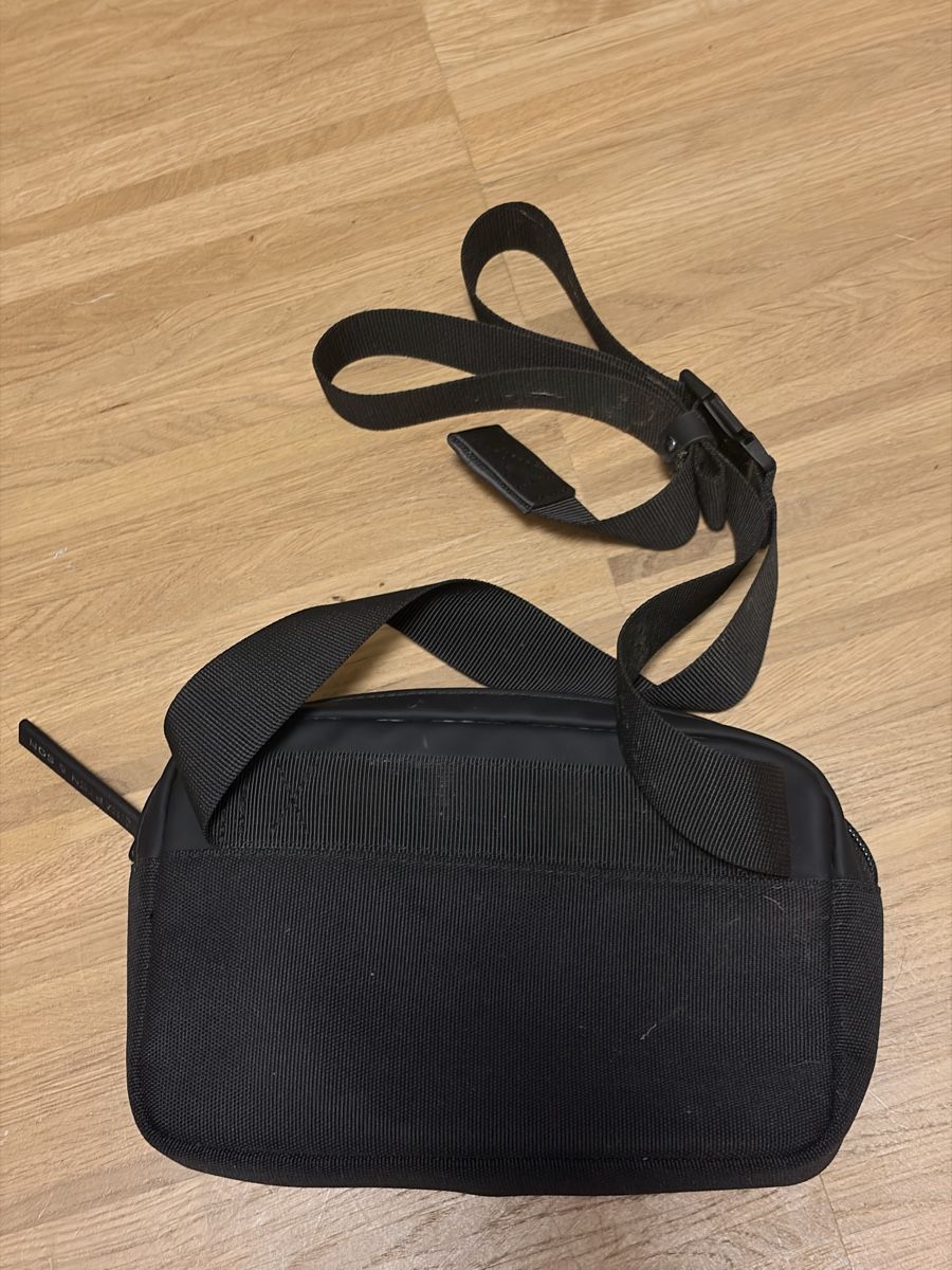 Kapten & Son Borse: Bauchtasche Kapten & Son schwarz – Usato da Kaltbrunn venduto da jeaninenataliek 1