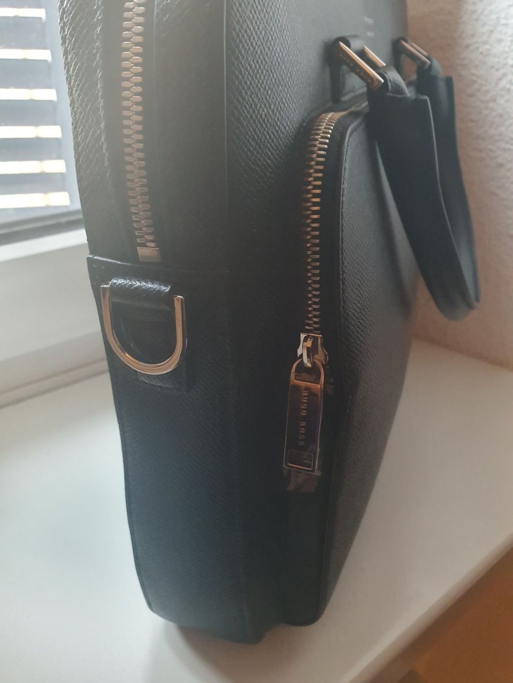 Hugo Boss Borse: Borsa Hugo Boss   in pelle – Nuovo e nell'imballaggio originale da Chiasso venduto da Ann58 3