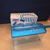 Neuwertiger Mini-Aktenvernichter, Handbetrieben, Top!