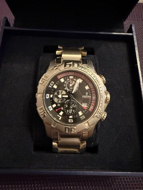 Festina Montres: Festina Chronograph Herrenuhr –Edelstahl-Klassiker – D'occasion à Kloten par Niemalsbescheiss 2