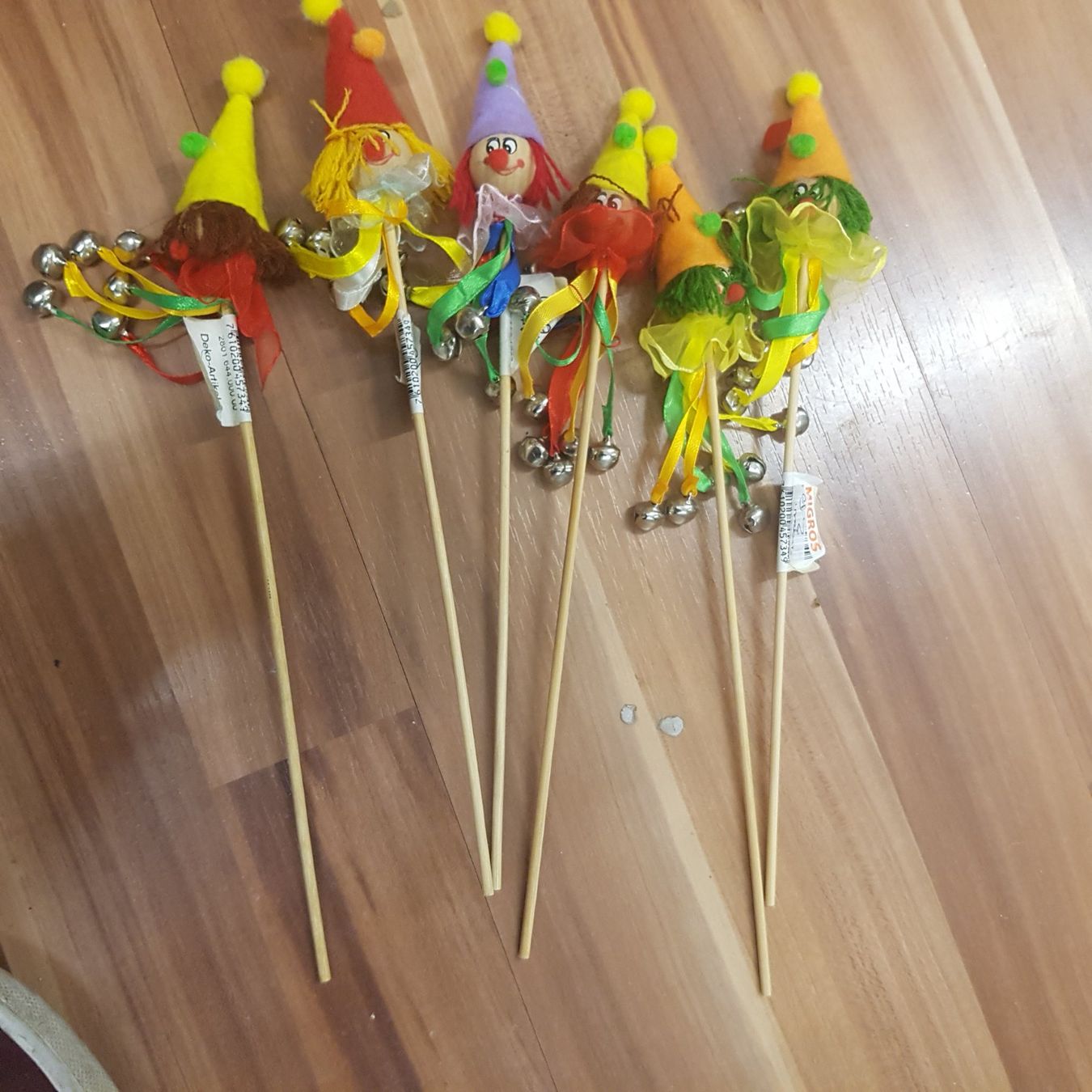 Tutte le decorazioni: 6 Schellenclown stecker L5 – Nuovo (secondo la descrizione) da Schwarzenburg venduto da Flamingo07