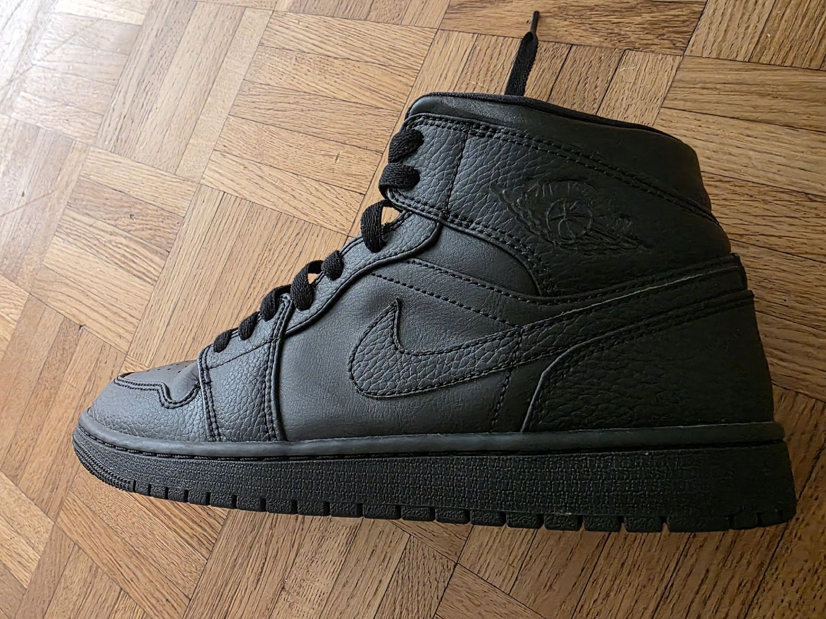 Herrenschuhe: jordan 1Mid – Neu (gemäss Beschreibung) aus Neuchâtel von hbenfrh